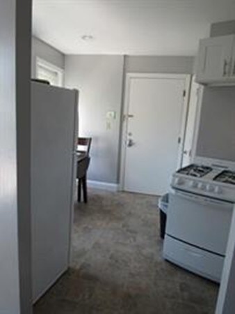 400 Hanover St unit 2B, Boston, MA 02113 - photo 5