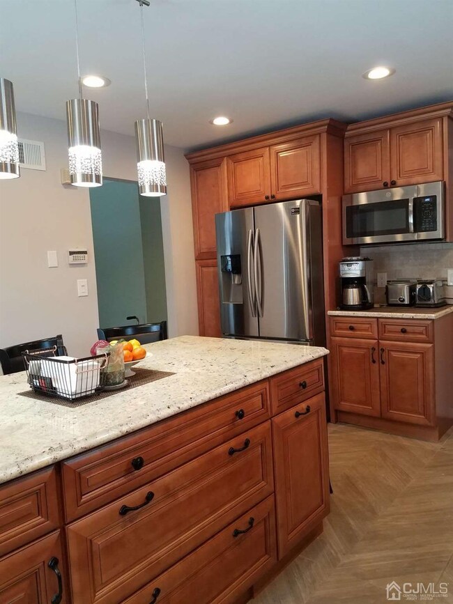 20 Jared Blvd, Kendall Park, NJ 08824 - photo 4