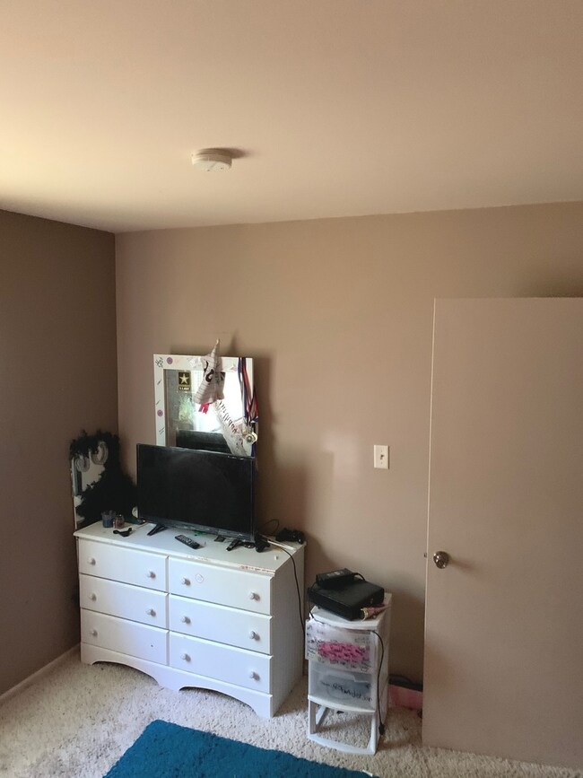 3608 Glynwood Ln, Hazel Crest, IL 60429 - photo 7