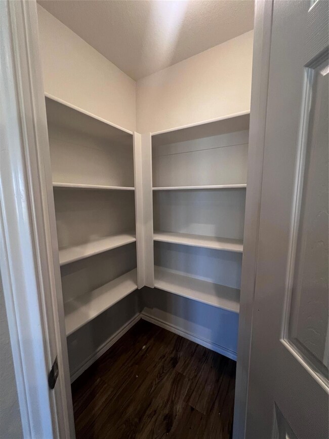 2528 Old Buck Dr, Weatherford, TX 76087 - photo 6