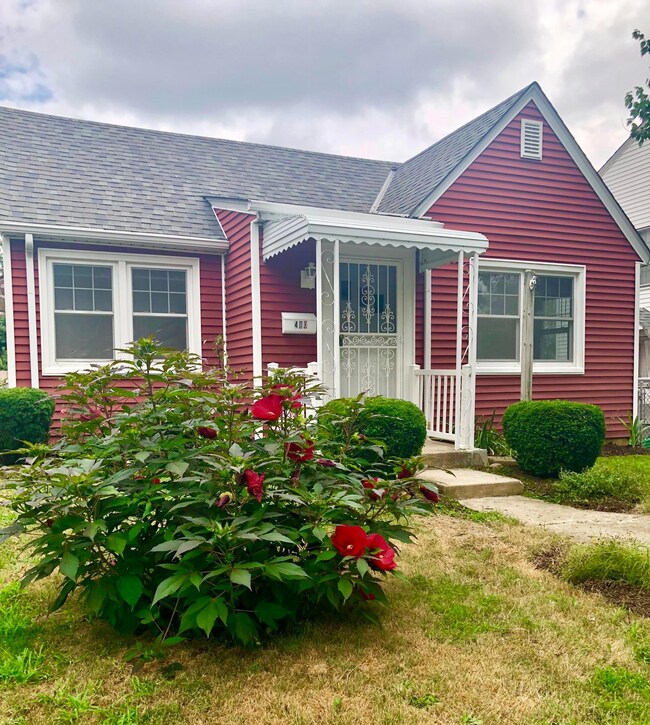 480 Crestview