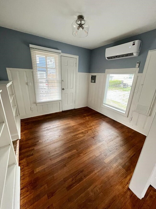 2010 Elmen St unit 1, Houston, TX 77019 - photo 4