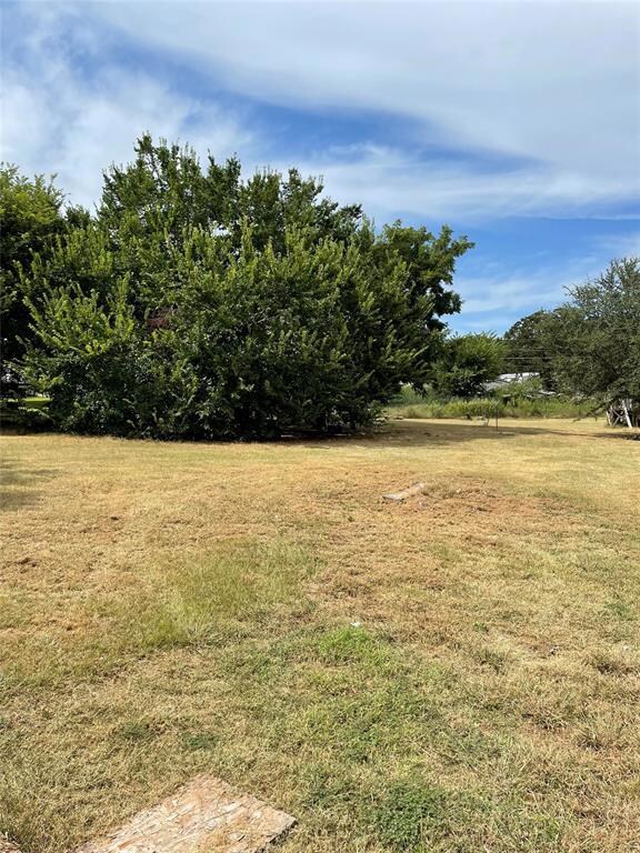 143 Overland Trail, Azle, TX 76020 - photo 4