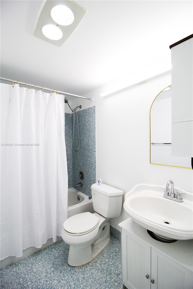 319 Newport V, Deerfield Beach, FL 33442 - photo 6