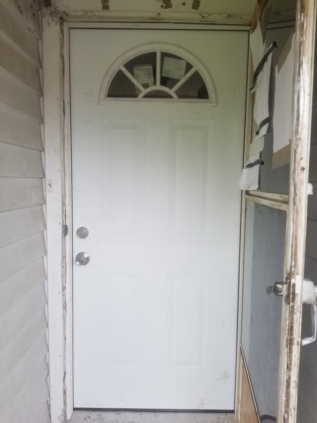 9703 Bertwood St, Houston, TX 77016 - photo 6