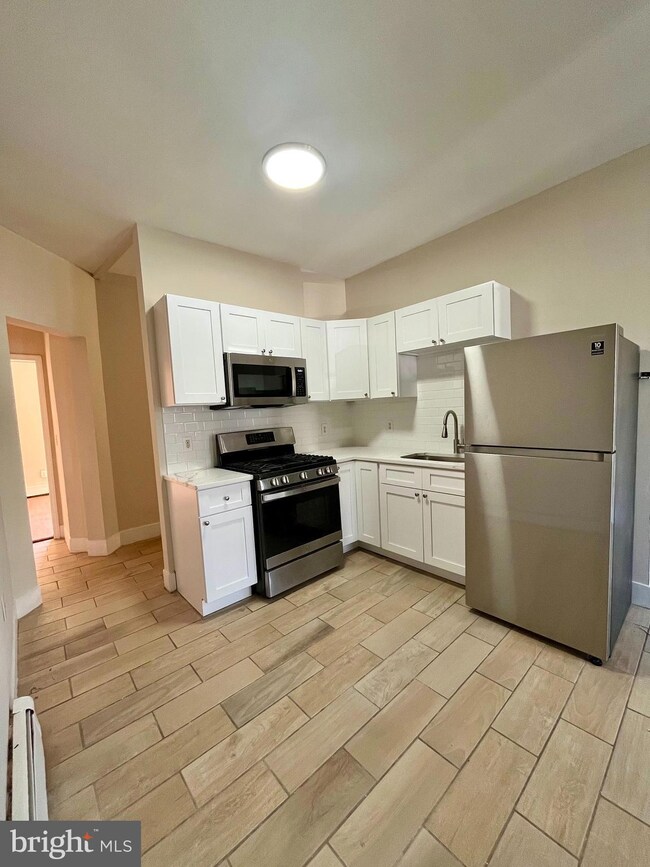 204 Redmond St unit 1, New Brunswick, NJ 08901 - photo 5