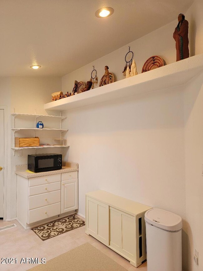 3809 Kitchen 2