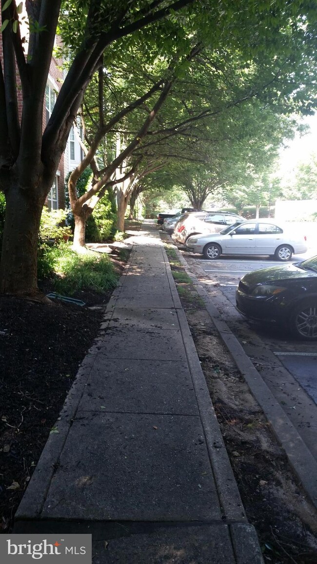 5132 Stone Shop Cir unit 5132, BUILDING 4, Owings Mills, MD 21117 - photo 2