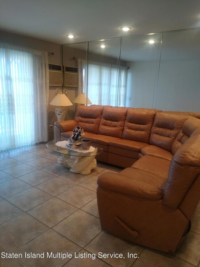 12 Racal Ct unit AG, Staten Island, NY 10314 - photo 6