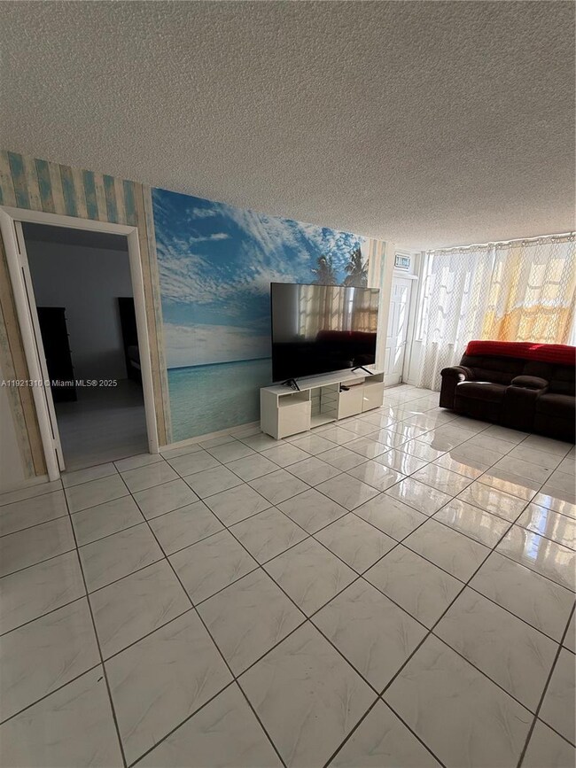 Crestview Towers unit 518, North Miami Beach, FL 33162 - photo 4