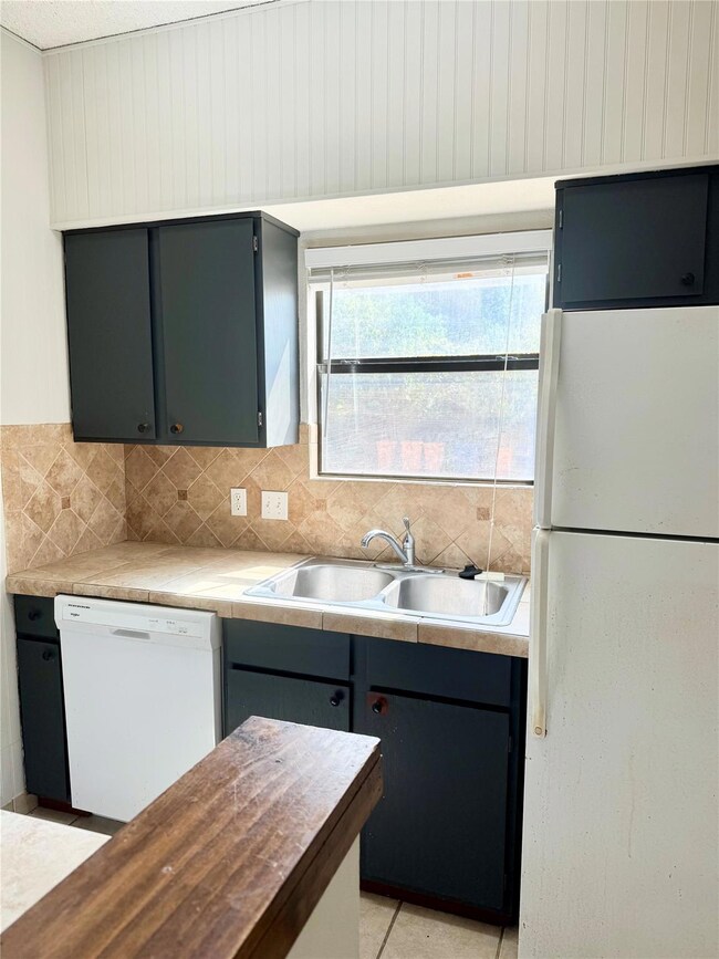 2501 W Slaughter Ln unit A, Austin, TX 78748 - photo 3