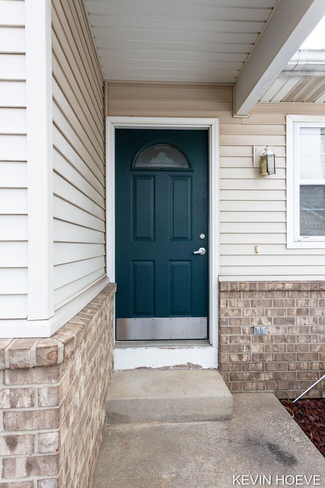 4-web-or-mls-647-wilshire-ct