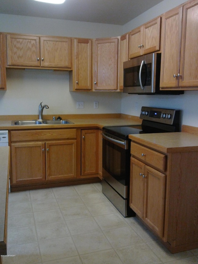 1617 Hardwood Ct unit 101, Anchorage, AK 99507 - photo 2
