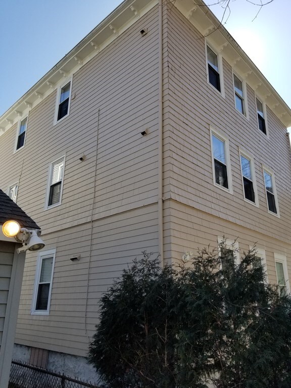 46 Beverly St, Fall River, MA 02720 - photo 4