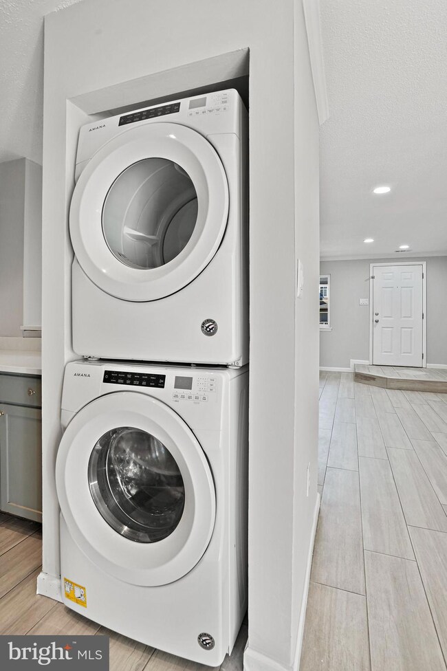 11402 Ledbury Way, Germantown, MD 20876 - photo 7