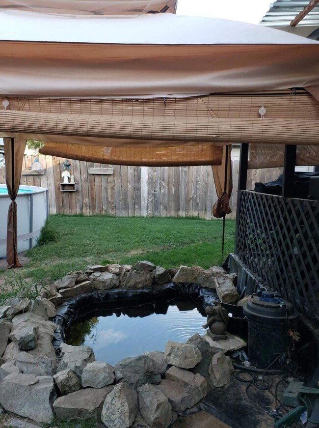 1028 SW J St, Grants Pass, OR 97526 - photo 2