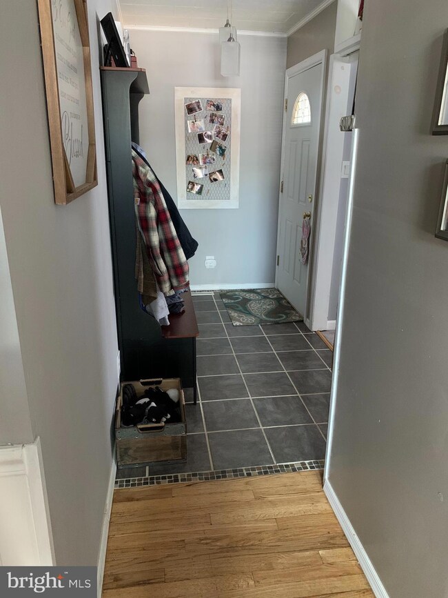 401 1/2 Delaware Ave, Riverside, NJ 08075 - photo 4