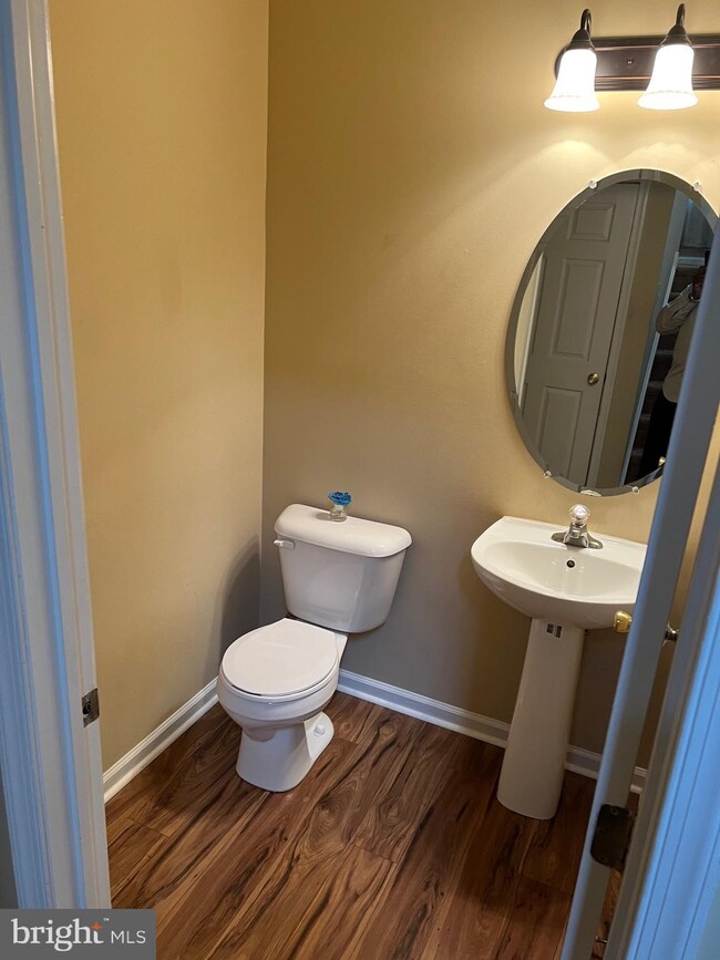 111 Cypress Ct, Woodbury, NJ 08096 - photo 3