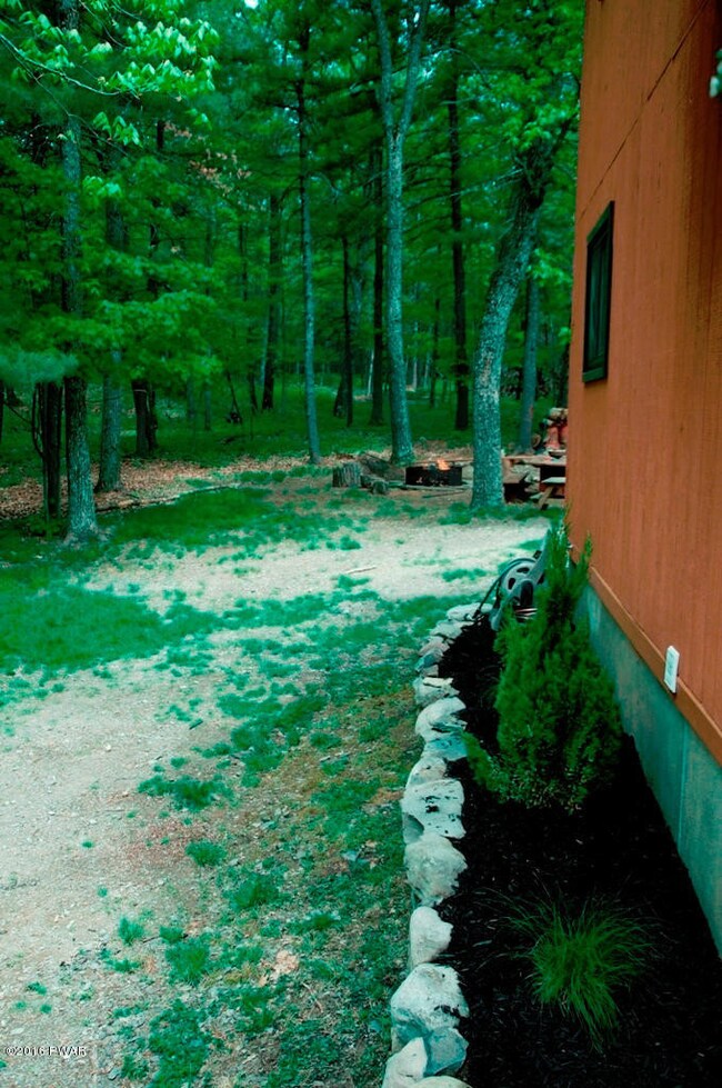 107 Wykoff Way, Dingmans Ferry, PA 18328 - photo 3