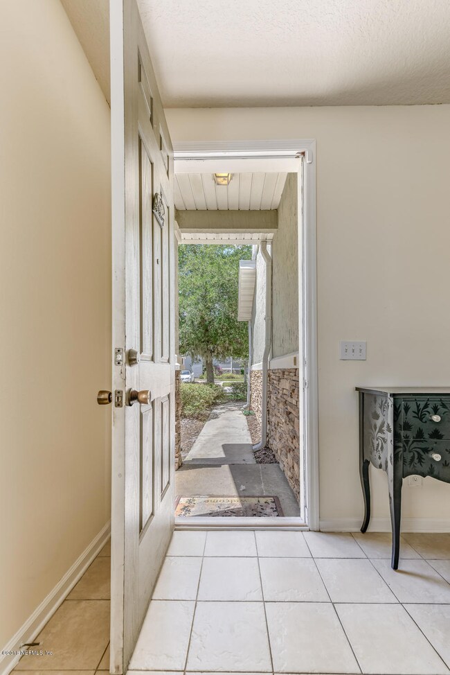 8842 Shell Island Dr, Jacksonville, FL 32216 - photo 5