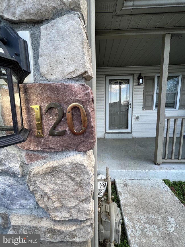 120 Mcknight St, Ashland, PA 17921 - photo 2