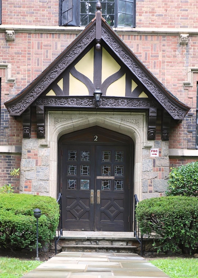 292 Main St unit 1D, White Plains, NY 10601 - photo 4