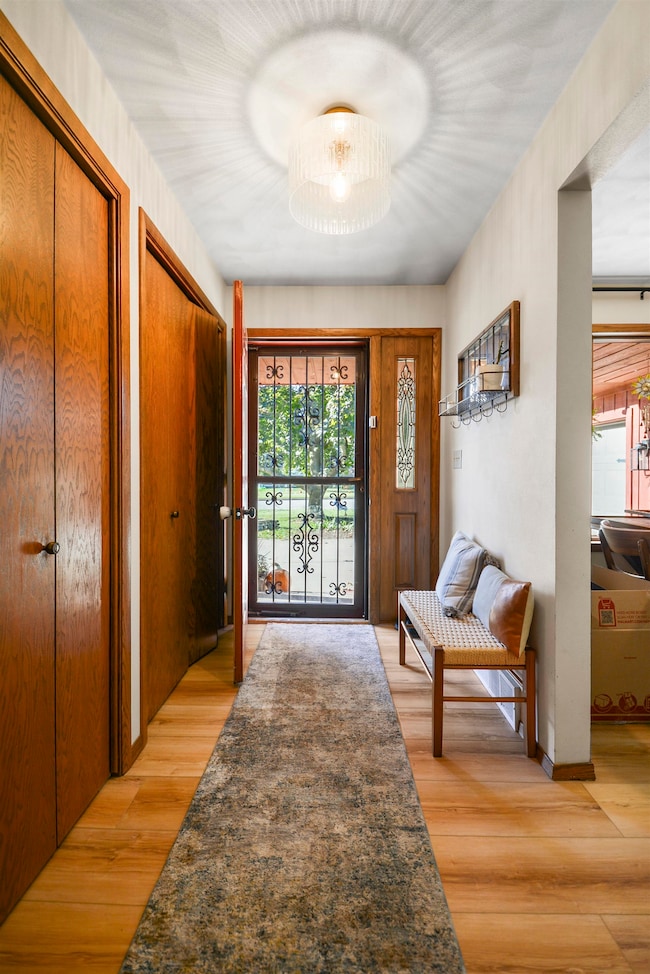 4710 W Sunflower Rd, Appleton, WI 54914 - photo 2