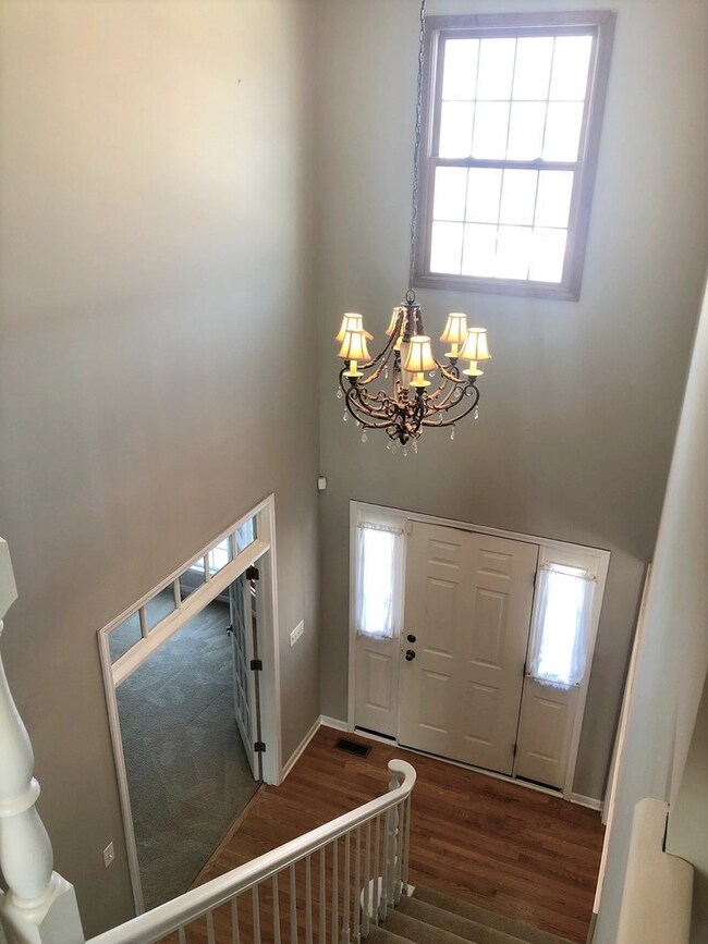 1 Clover Ct, Algonquin, IL 60102 - photo 2