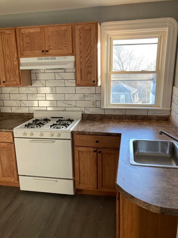 672 Second St, Fall River, MA 02721 - photo 5