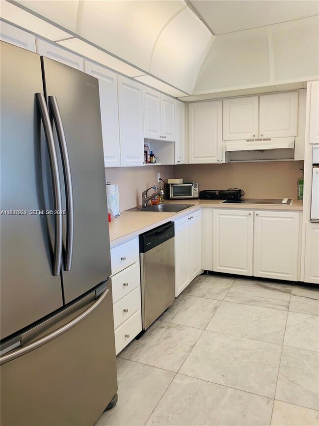 Oceanview Building B unit 1423, Sunny Isles Beach, FL 33160 - photo 5