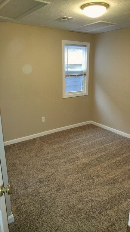 28 Lexington St, Fall River, MA 02723 - photo 6