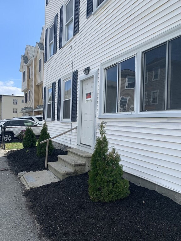 41 Sigel St, Worcester, MA 01610 - photo 2