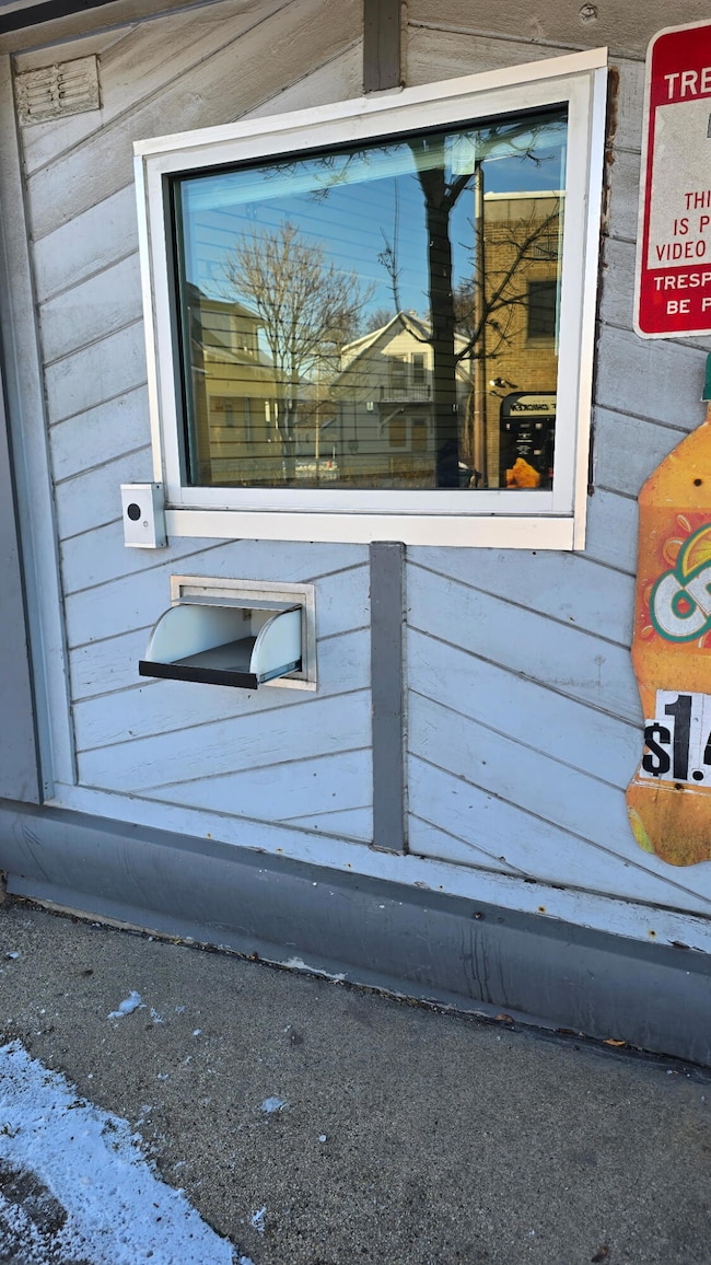 4433 W Lisbon Ave, Milwaukee, WI 53208 - photo 3