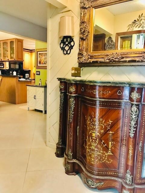 Foyer and view of kitchen