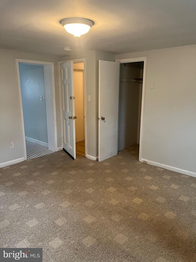 1018 N Edgewood St unit C, Arlington, VA 22201 - photo 3