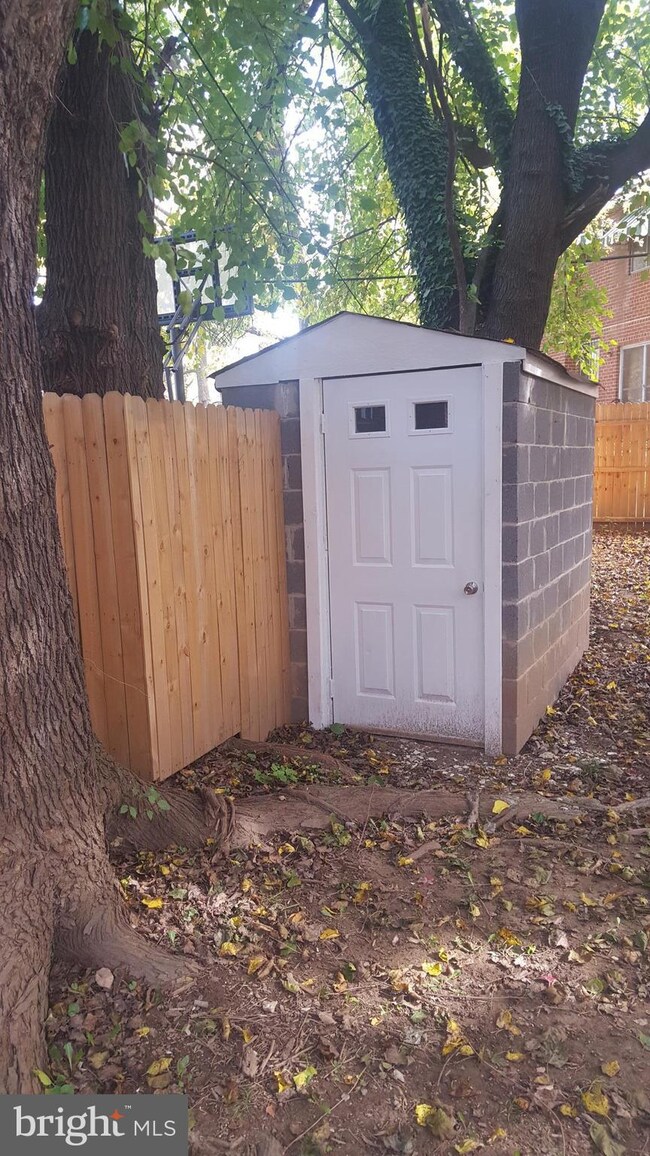 842 51st St SE, Washington, DC 20019 - photo 7