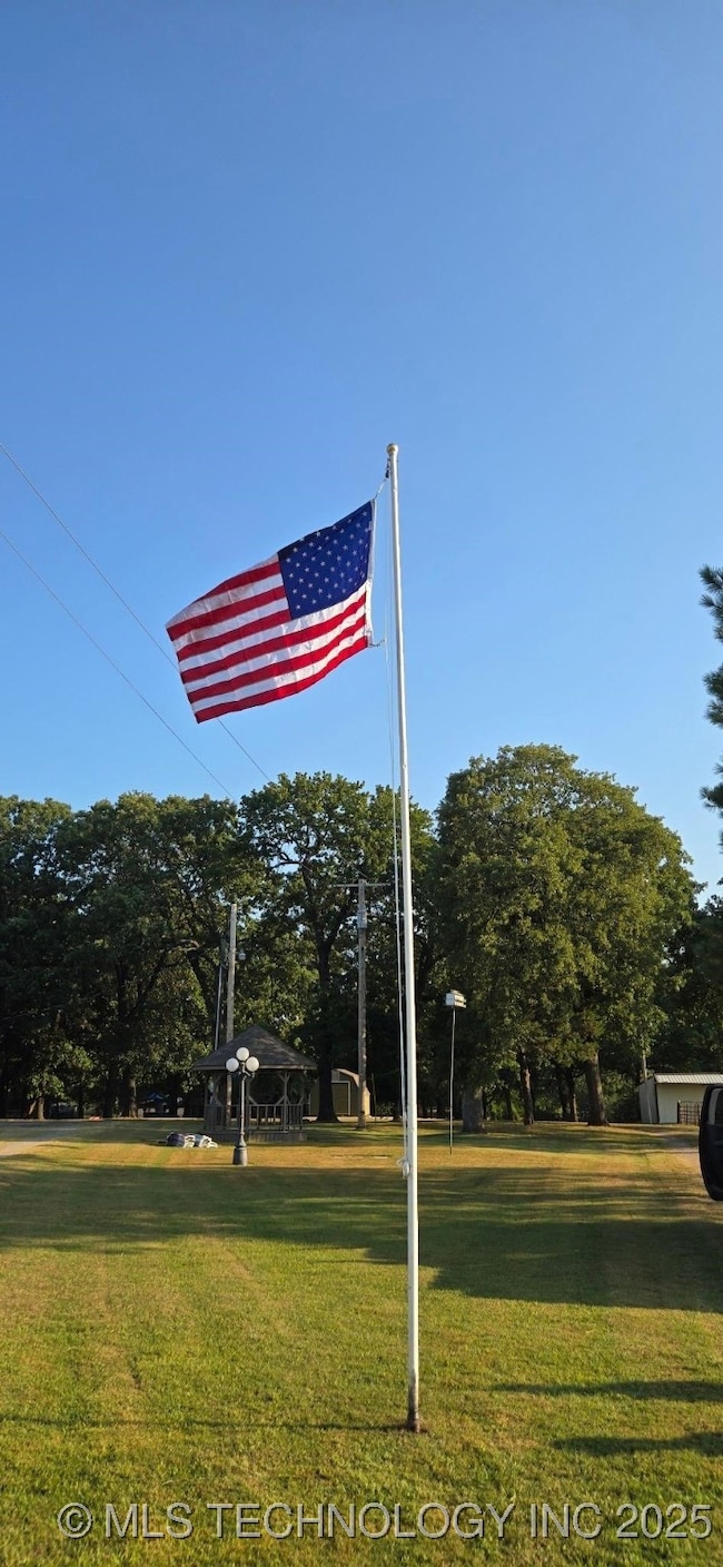 203 NE H St, Stigler, OK 74462 - photo 2