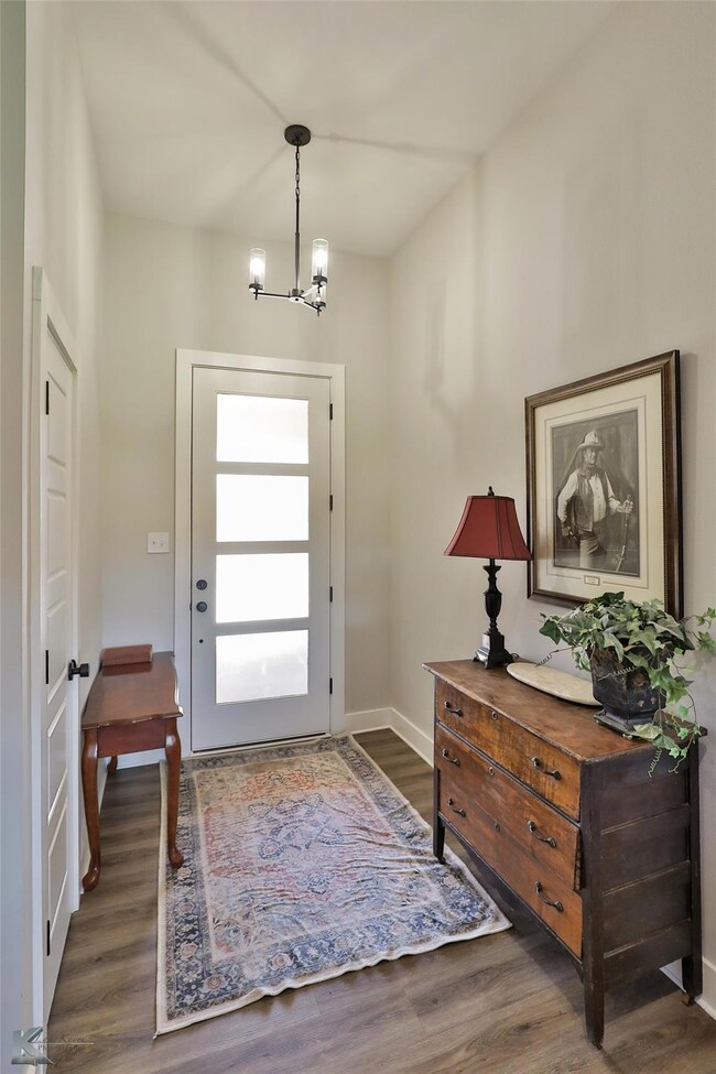 Wide welcoming entry way