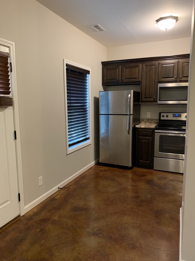 130 E Cedar St unit F, Shelbyville, TN 37160 - photo 3