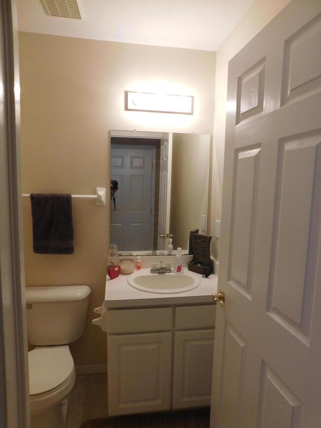 1/2 Bath