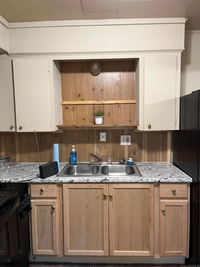 404 N Rogers St, Jonesboro, AR 72401 - photo 6