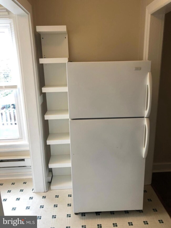 116 E Locust St unit 2ND FLOOR, Mechanicsburg, PA 17055 - photo 6