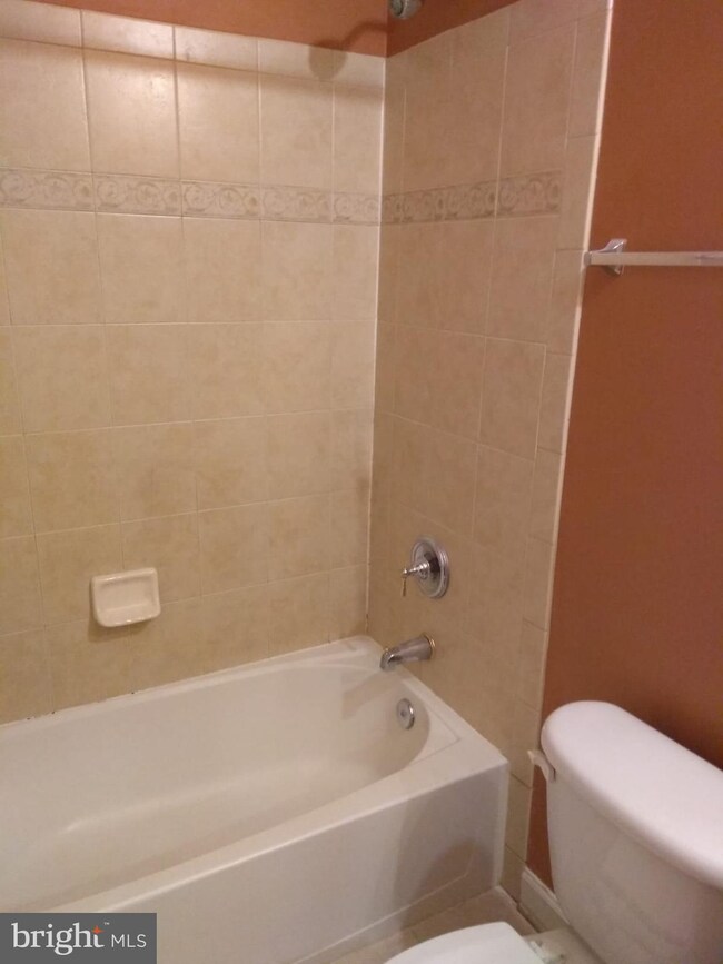 3313 Castle Ridge Cir #30, Silver Spring, MD 20904 - photo 4