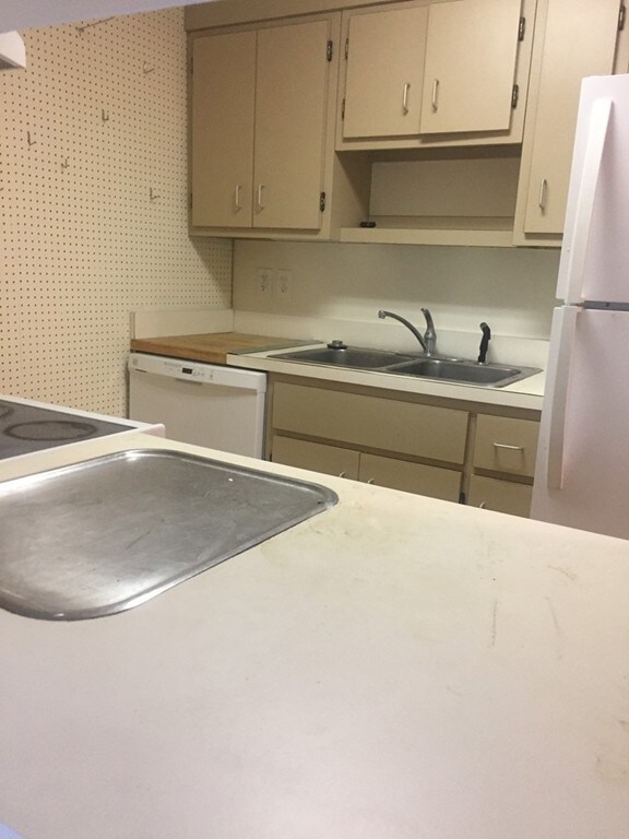 321 Harvard St unit 205, Cambridge, MA 02139 - photo 3