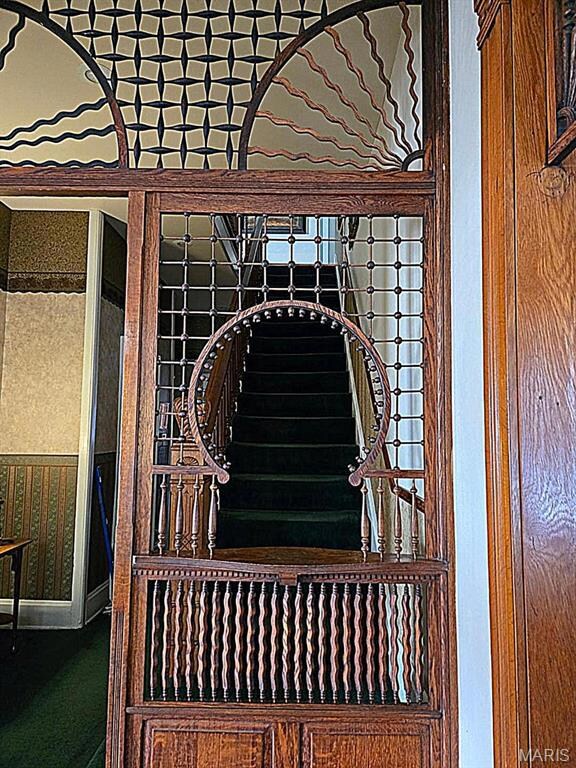 313 N 5th St, Hannibal, MO 63401 - photo 2