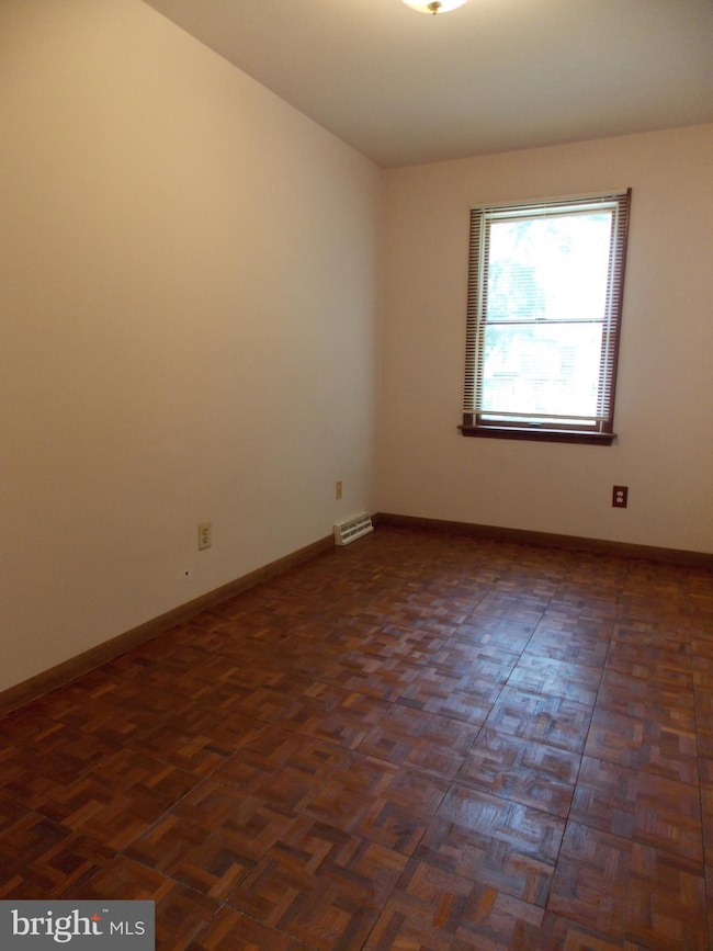 633 Andrews Ave, Darby, PA 19023 - photo 7