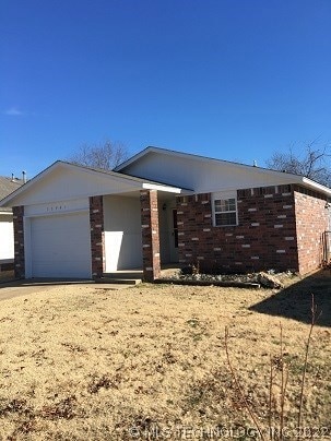 13941 S Hickory Place, Glenpool, OK 74033 - photo 2