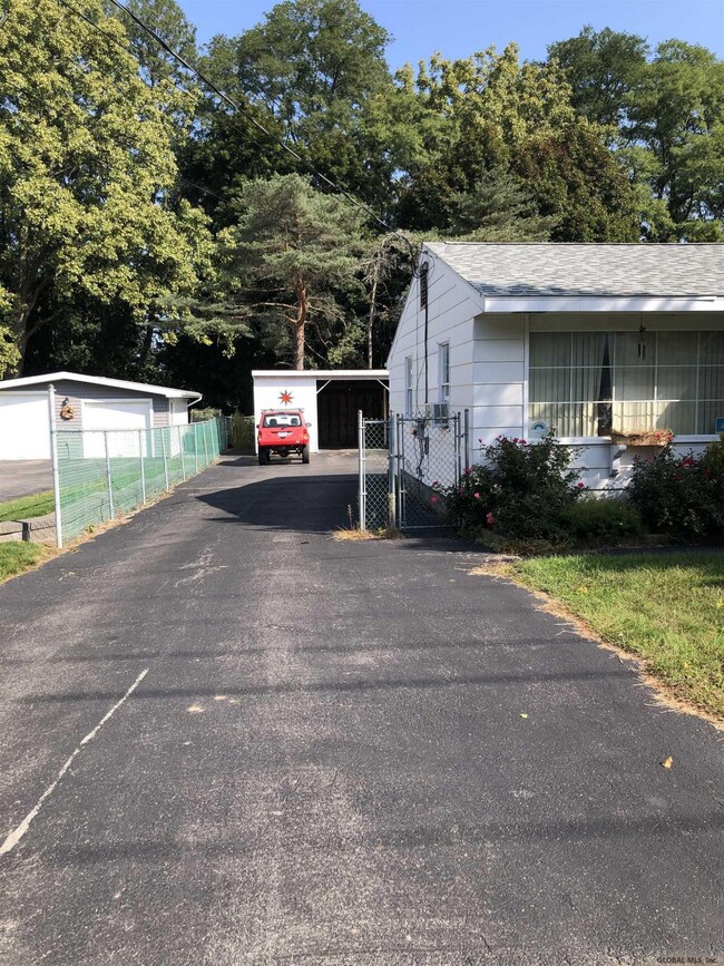 38 5th St, Schenectady, NY 12302 - photo 3