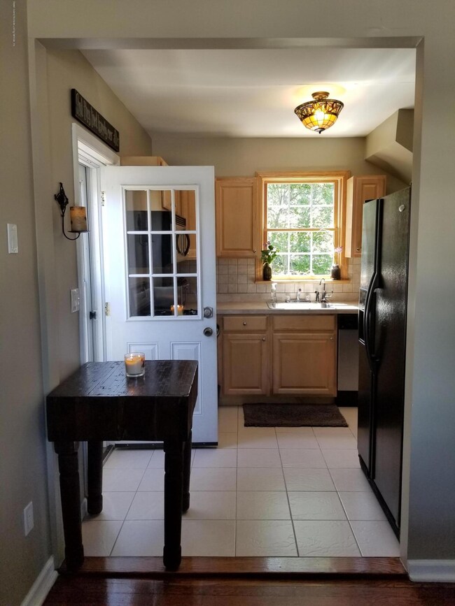 82 Waldron Ave, Staten Island, NY 10301 - photo 6