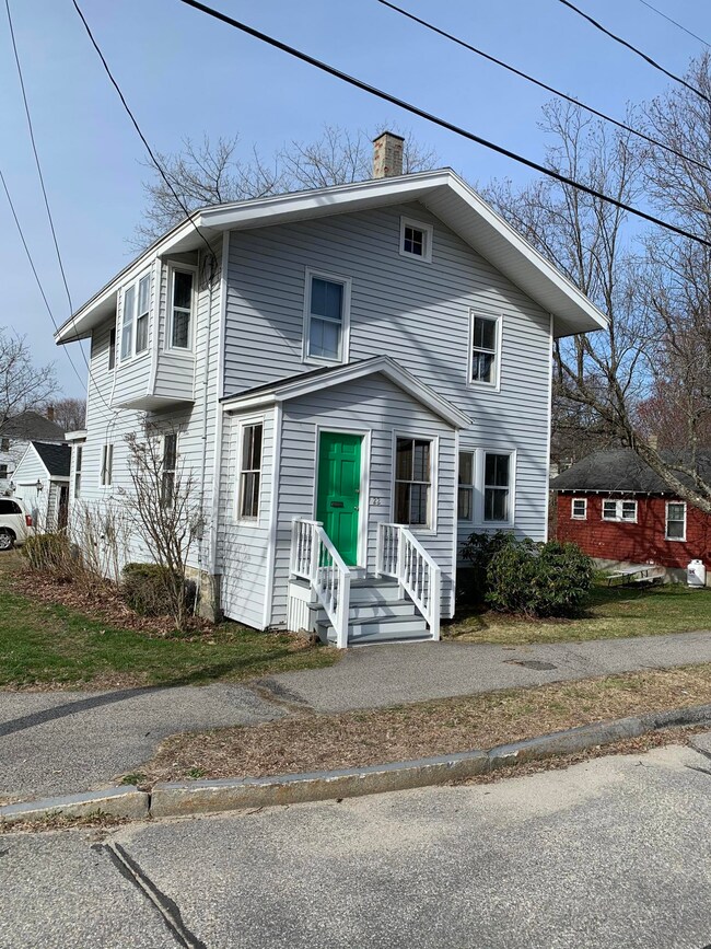 22 Central St, Saco, ME 04072 - photo 2